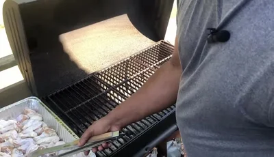 Close the grill lid and cook for 30 minutes.