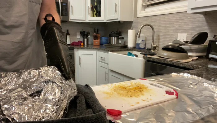 Slice and serve: Slice the brisket against the grain and enjoy!