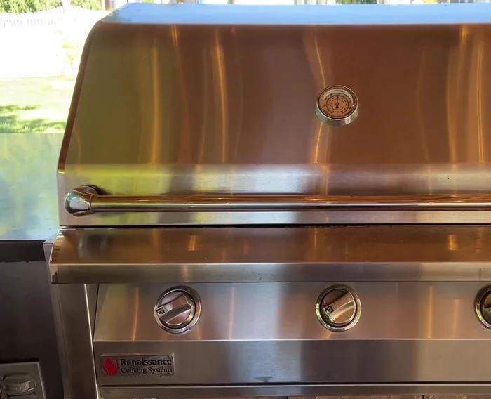 Preheat the gas grill to 500 degrees Fahrenheit. Turn all burners to high for preheating.