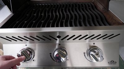 Ensure burner controls are in the OFF position.