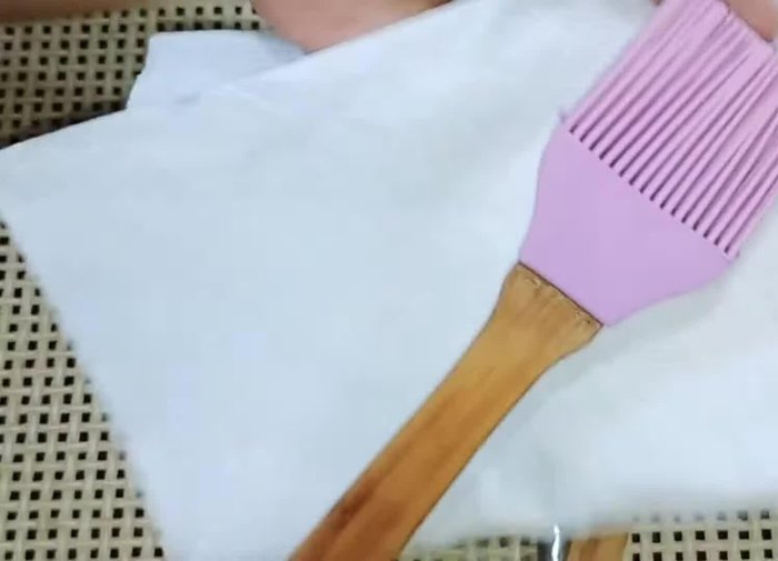 Rinse thoroughly with clean water.