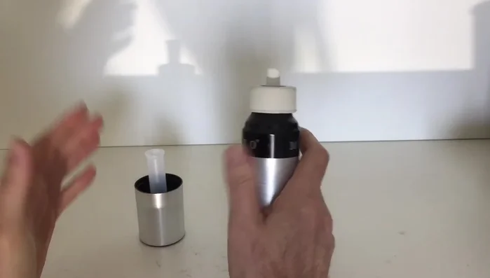 Store with the cap on.