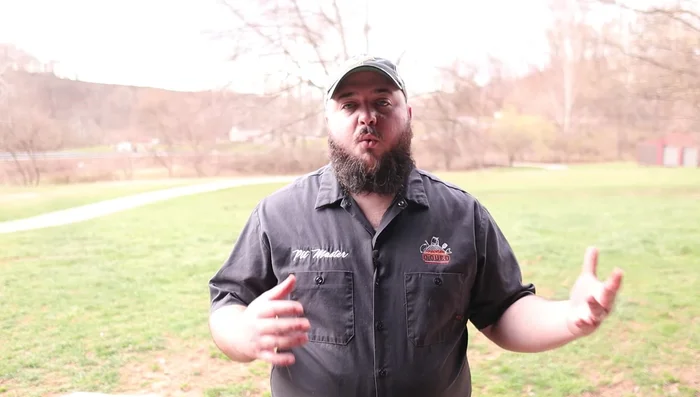 Rinse the grates thoroughly under warm water to remove all traces of degreaser.