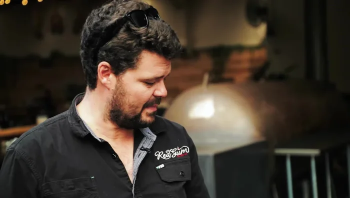 Wait 15-20 minutes for the coals to ash over and glow.