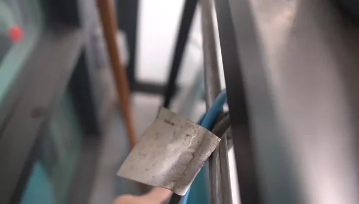 Remove the drip tray.