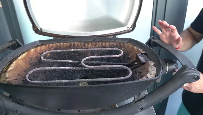 Remove the drip tray.