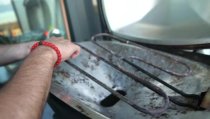 Clean the exterior of the grill with Dawn spray.