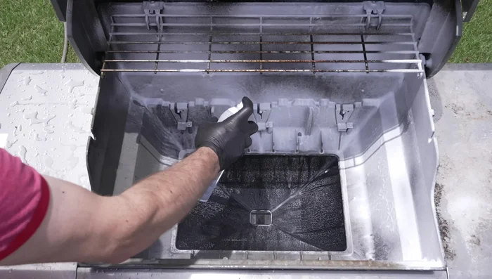 Thoroughly rinse all cleaner residue.