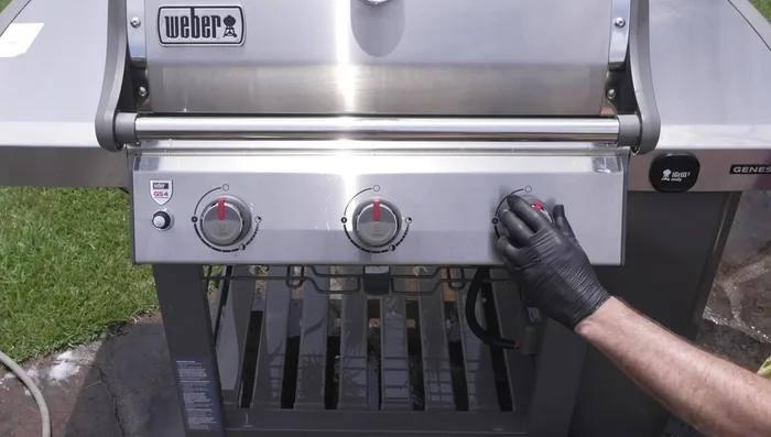 Clean the drip tray (replace if necessary).