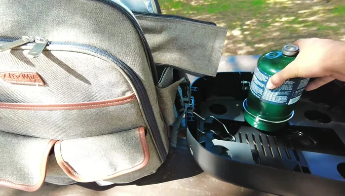 Portable grill in carrying case