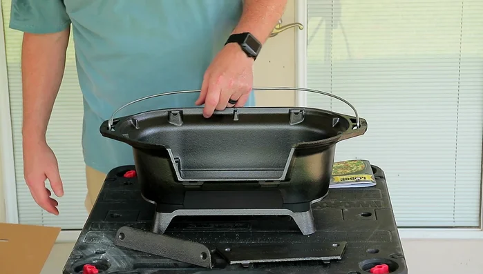 Easy assembly of cast iron fire pit