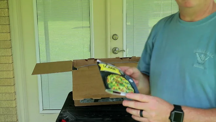 Lodge Sportsman's Grill unboxing