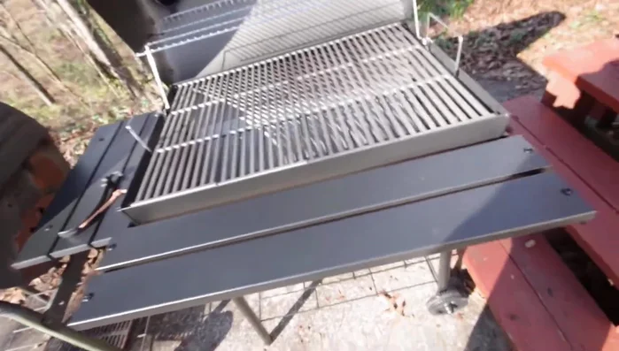 Large versatile outdoor grill