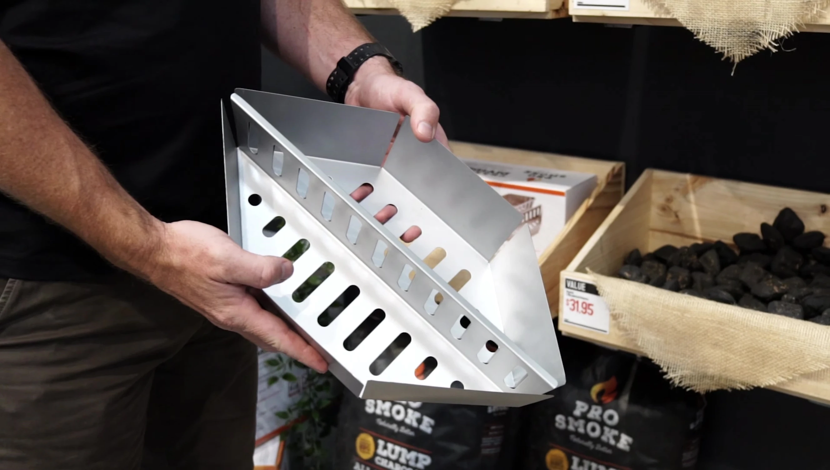 Charcoal divider basket for kettle BBQ
