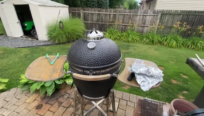 Komodo Kamado grill, outdoor cooking