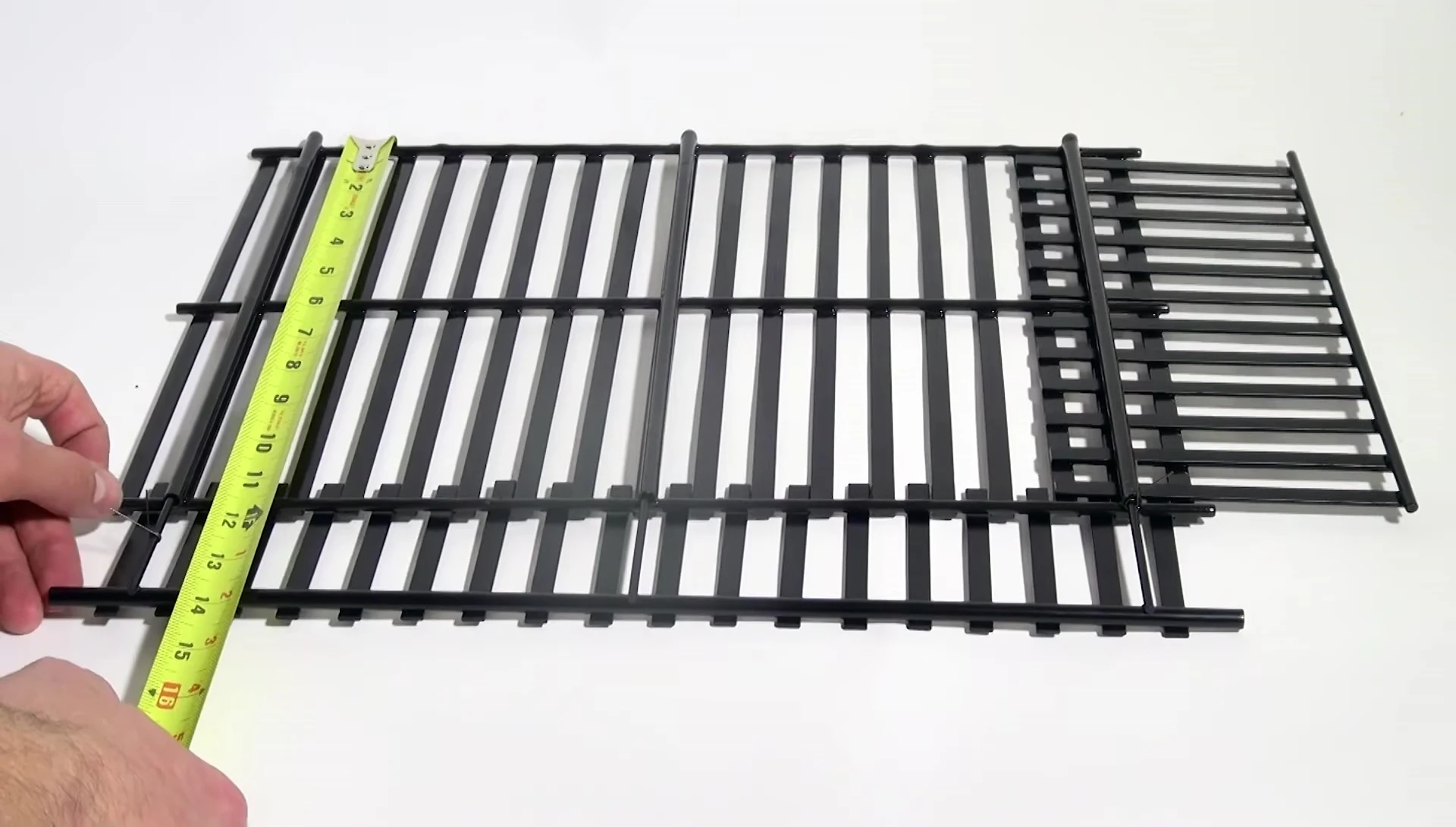 Measuring adjustable grill grate for installation