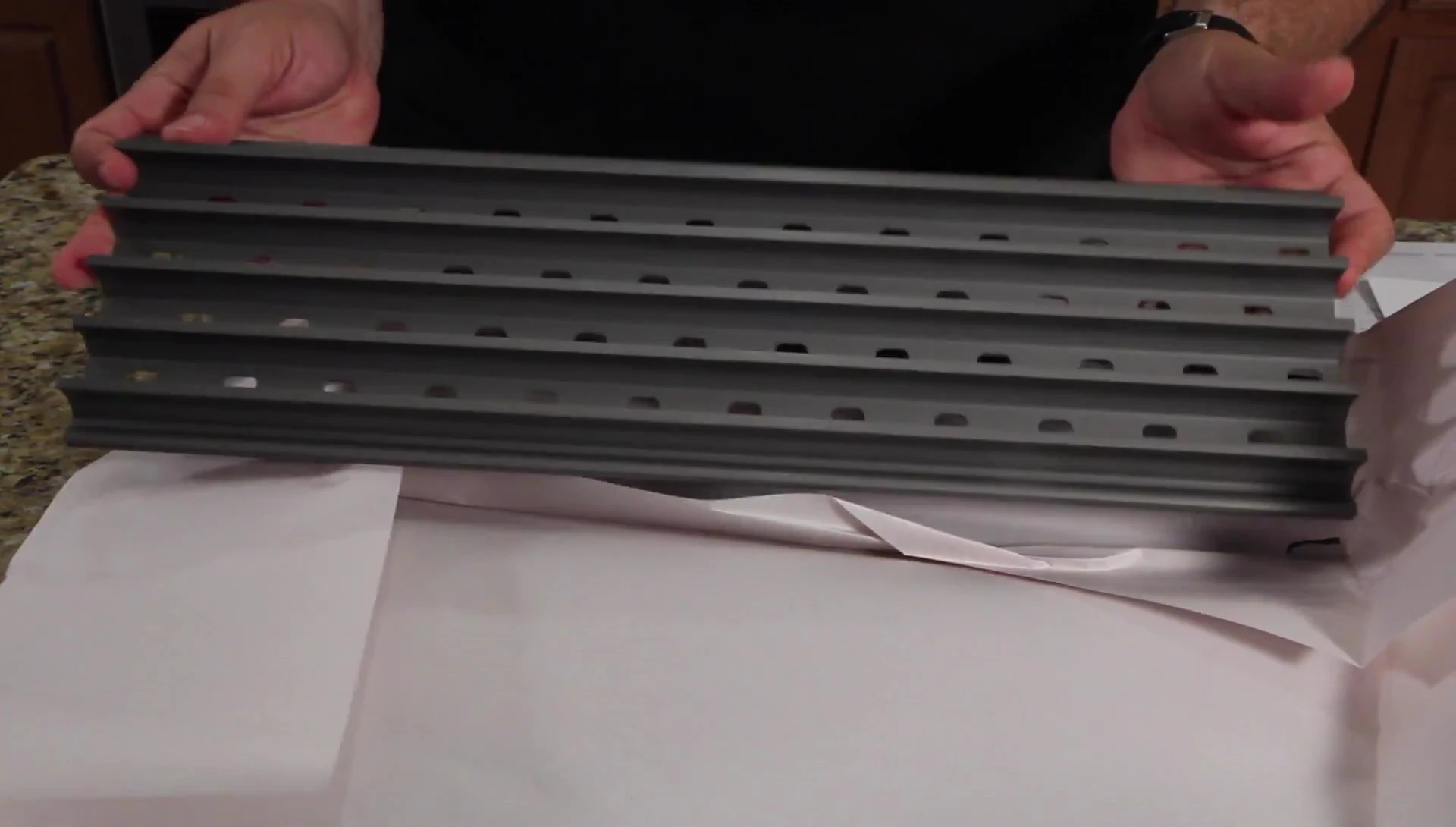 New grill grate, durable and easy to assemble.