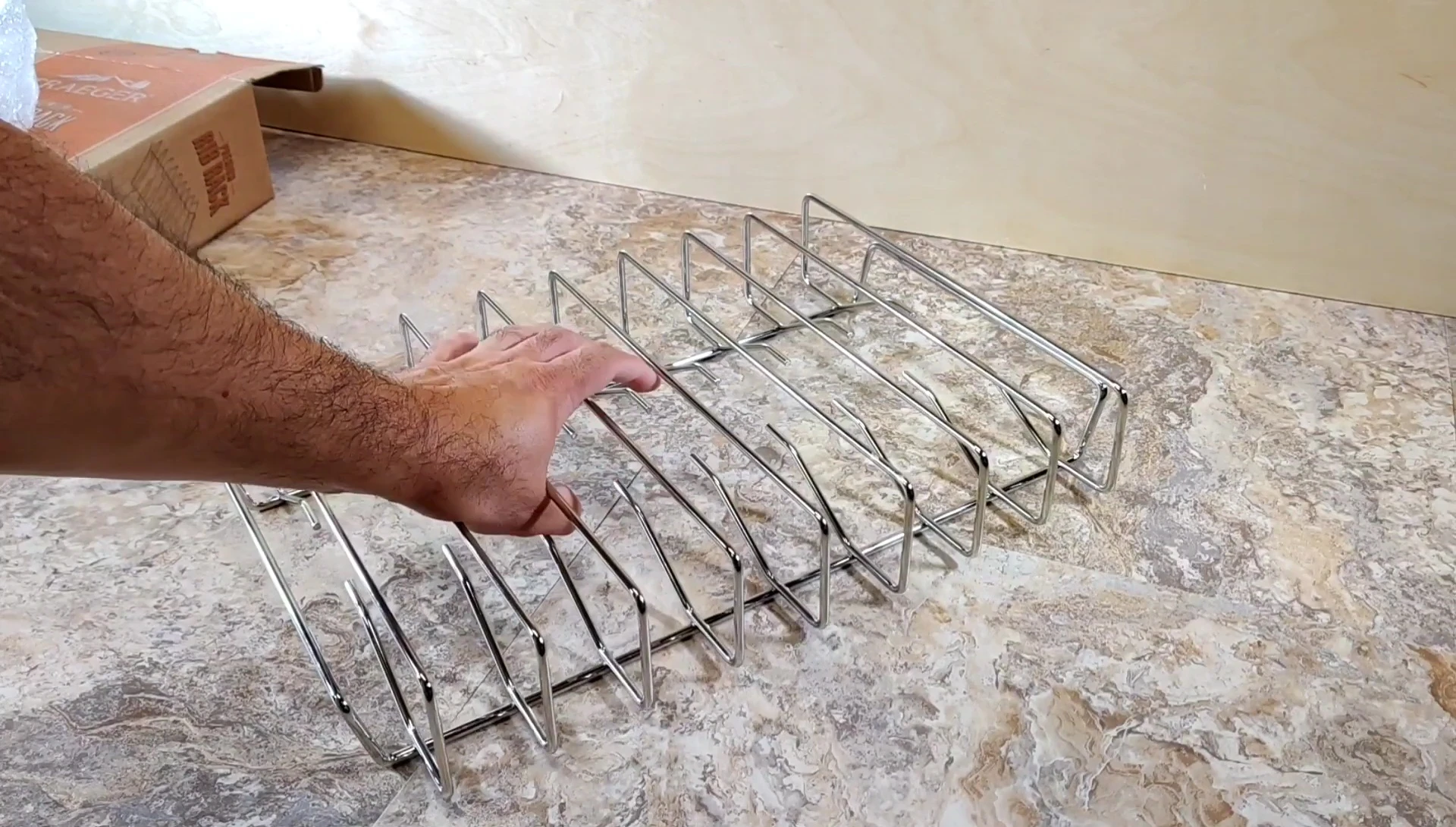Versatile rib rack for various grills