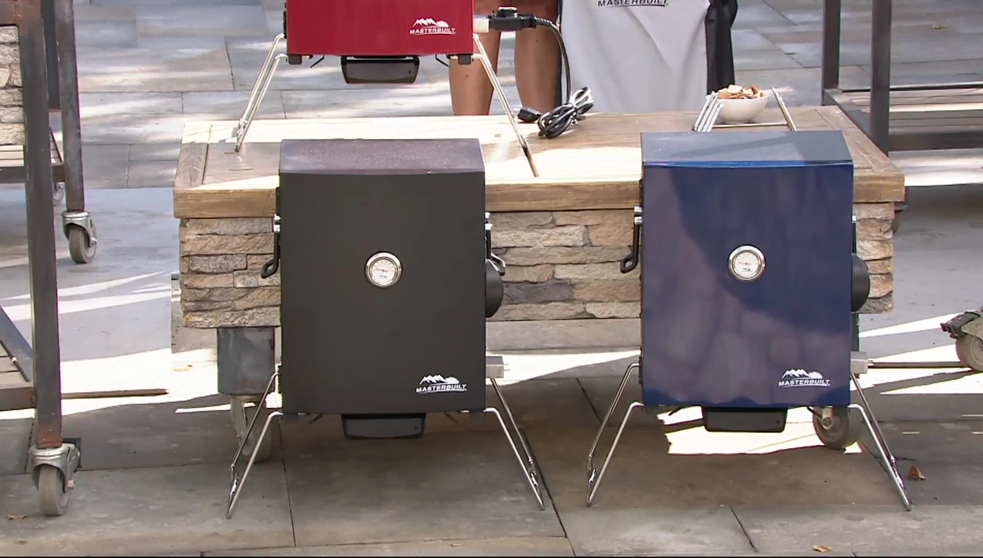 Portable Masterbuilt smokers for small spaces