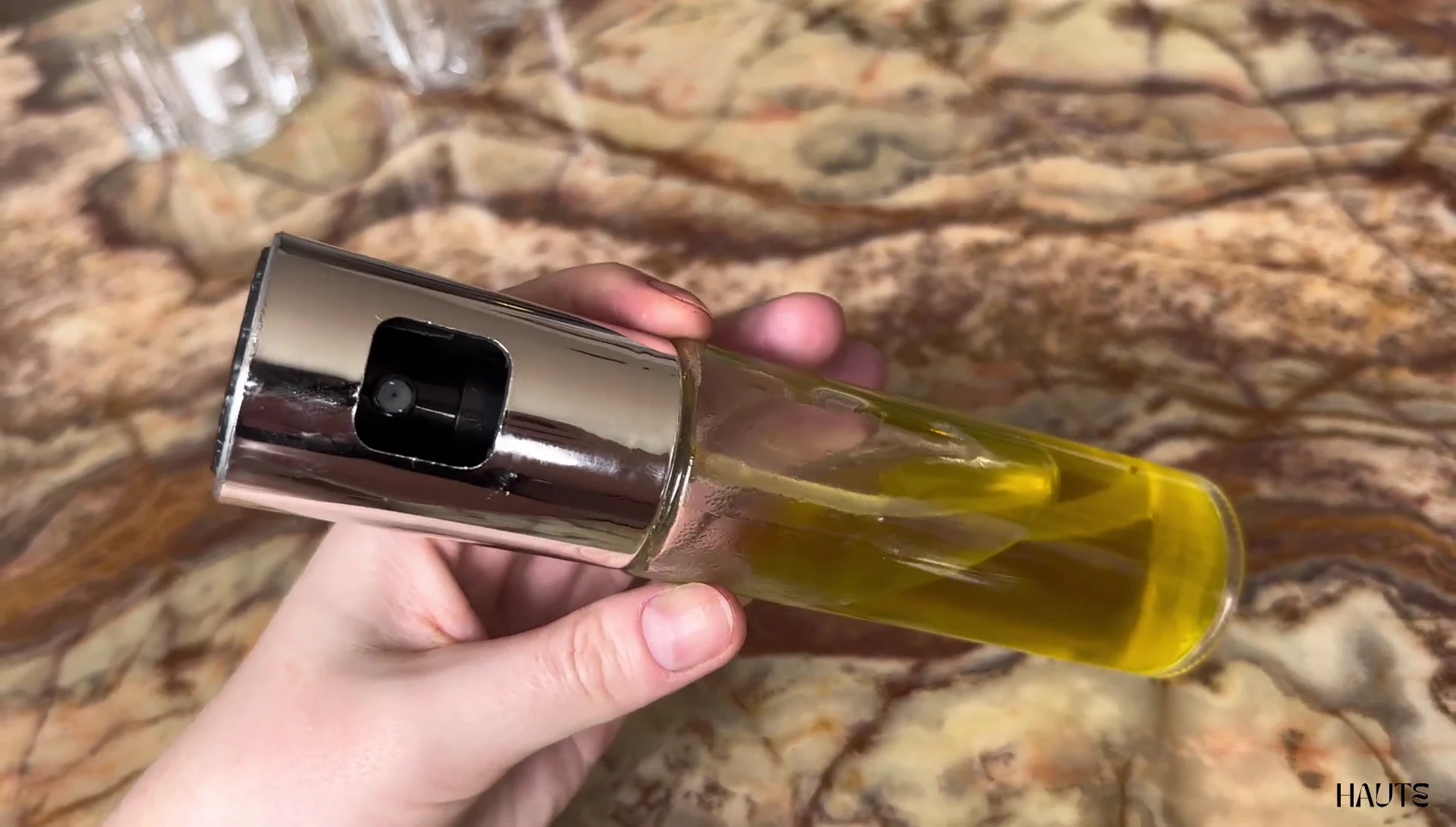 Oil sprayer for cooking