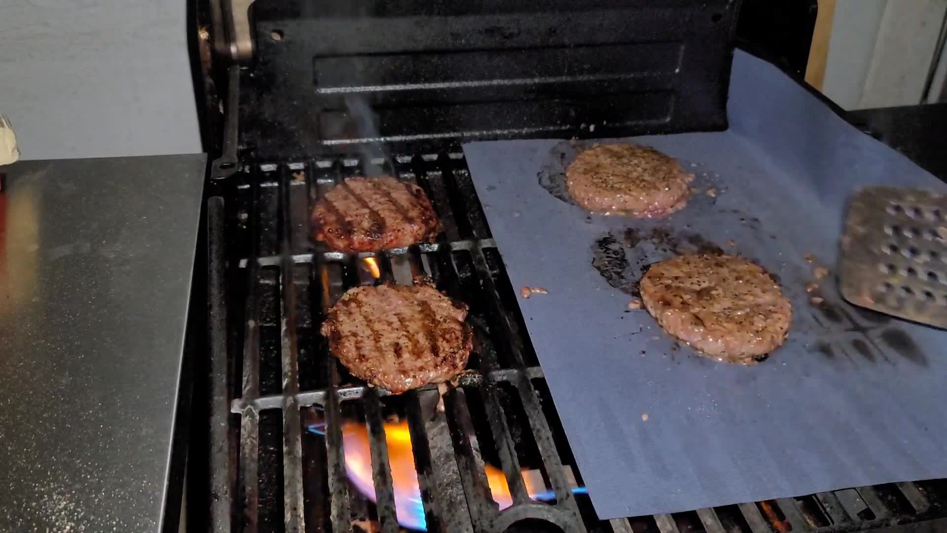 Diamond Gourmet grill mats packaging