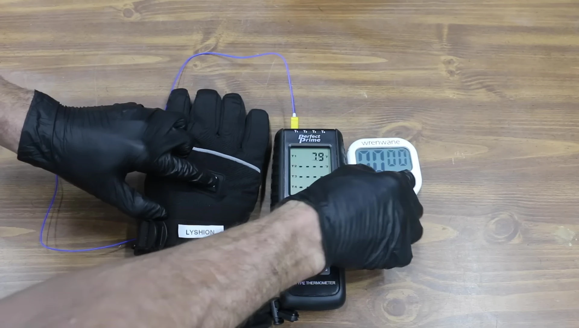 Heated glove warming test: temperature and timer