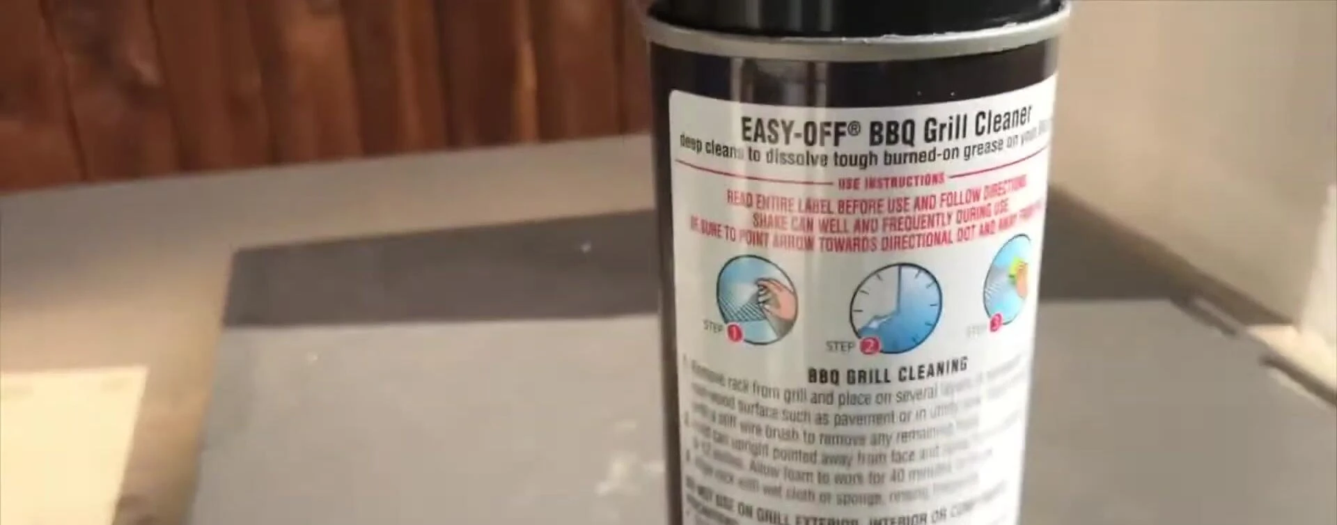 Easy-Off BBQ grill cleaner can