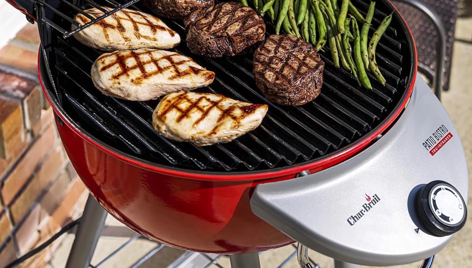Stylish design of the Char-Royal grill