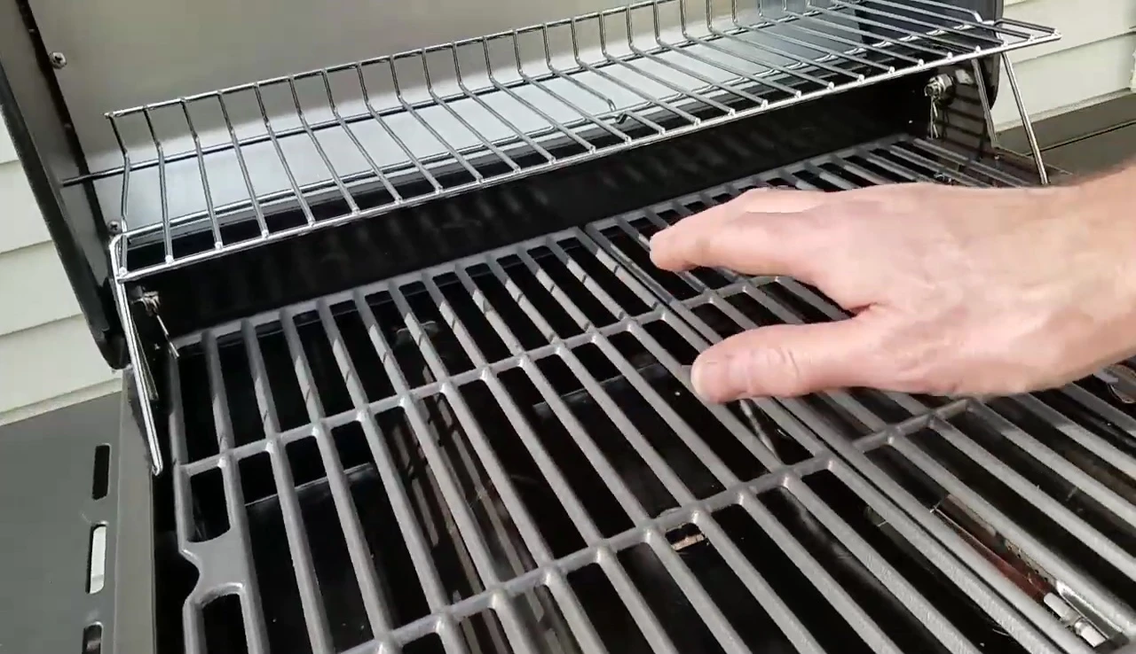 Final steps and cleaning the grill