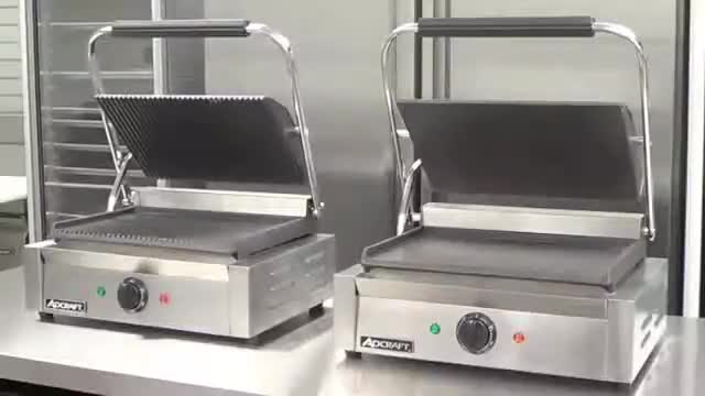 Close-up of the panini grill showing its versatility.