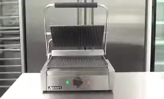 The indicator lights are shown on the grill.