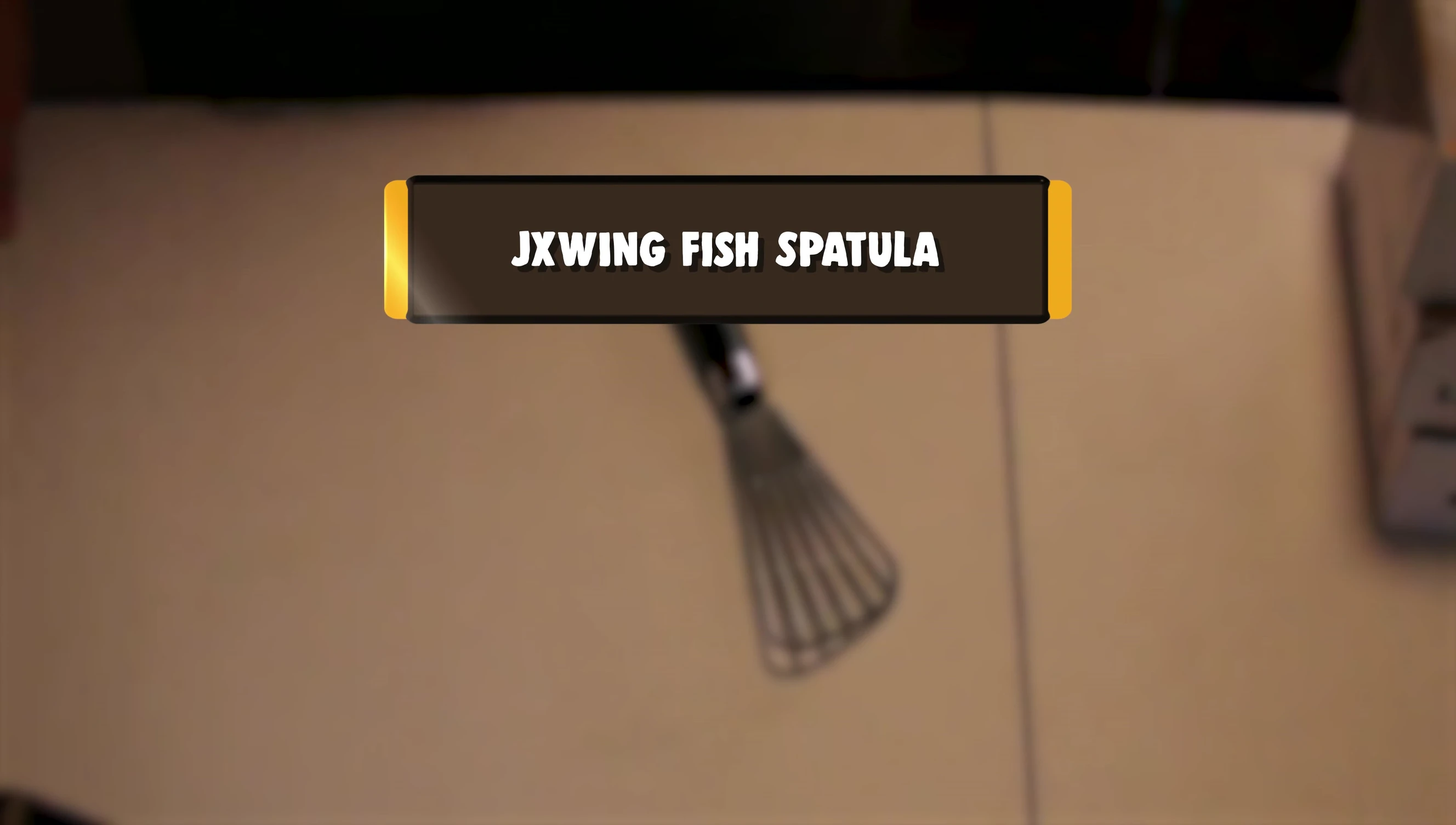 JxW Ing Fish Spatula: showcasing the spatula's length and handle