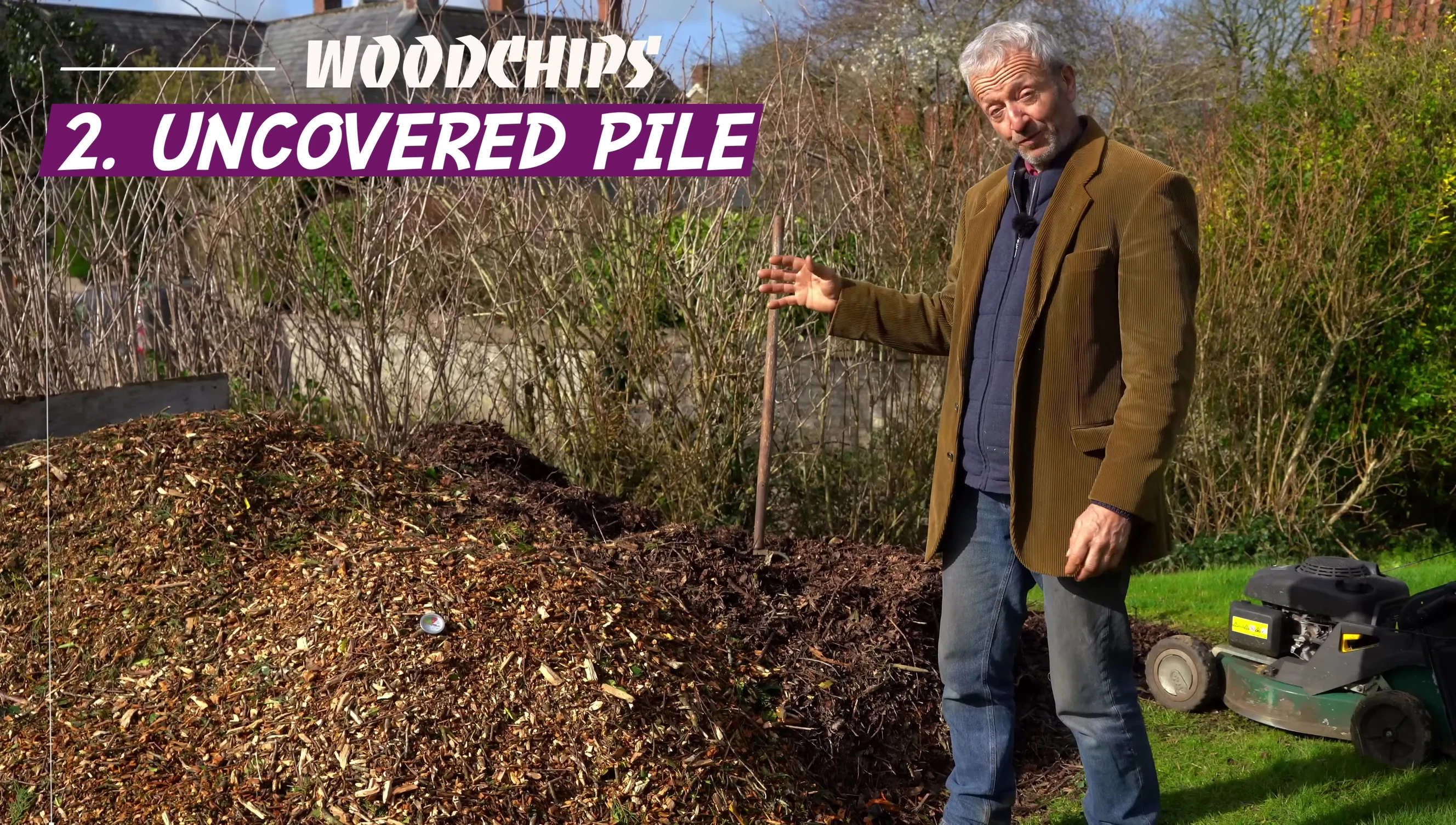 Side-by-side comparison of a fresh and an older wood chip heap.
