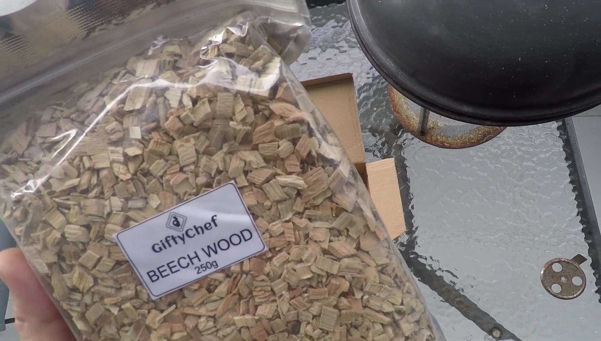 The package of beechwood chips.