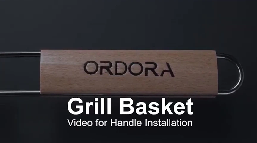 The Aurora Grill basket showcasing its divided sections.