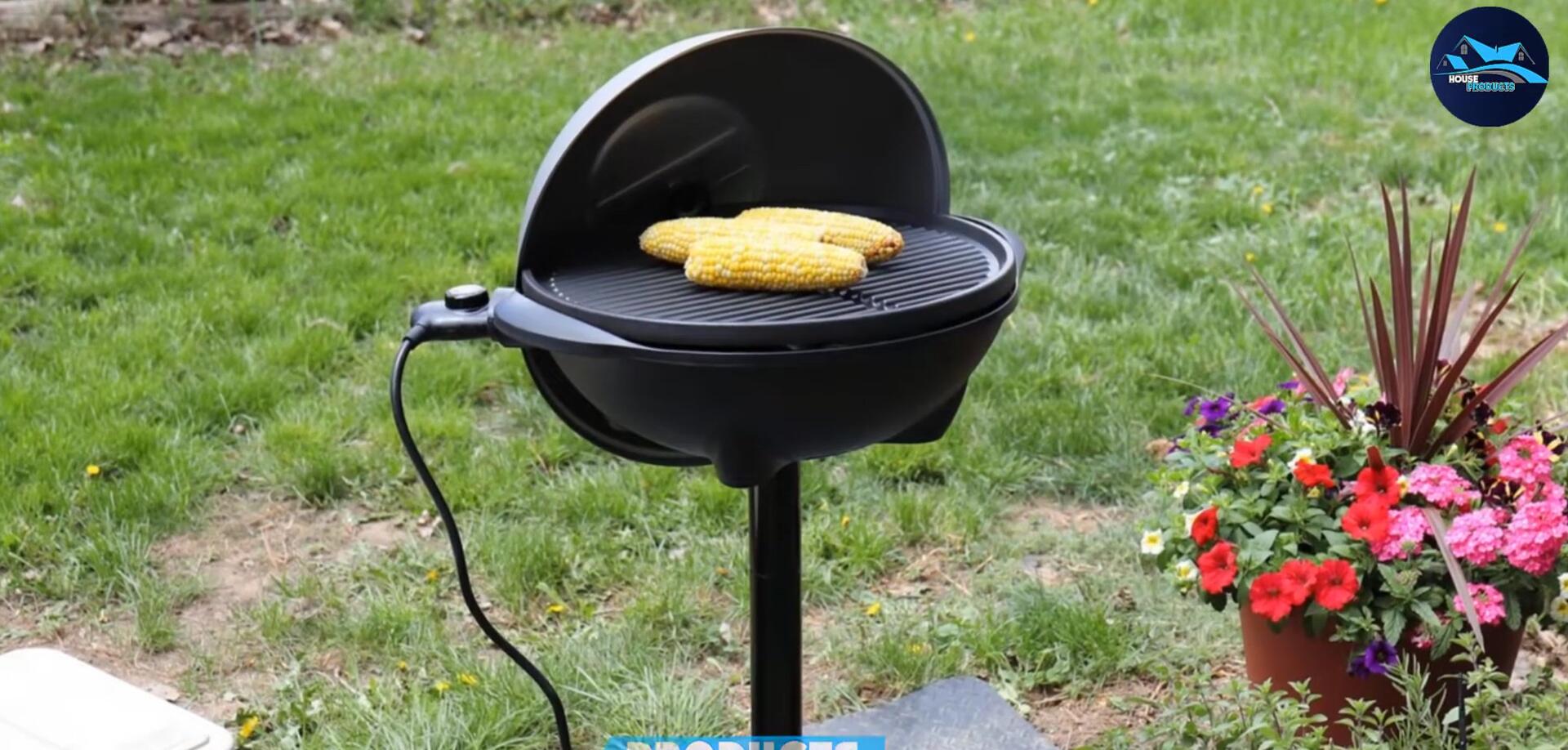 Close-up of GGR50's non-stick grilling surface