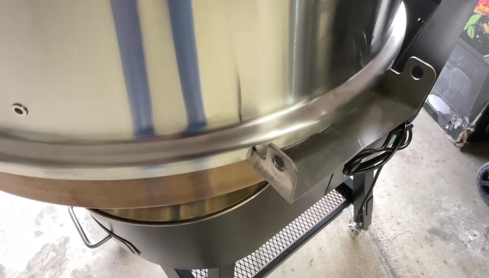 Close-up showing the necessary modifications to the hinge area.