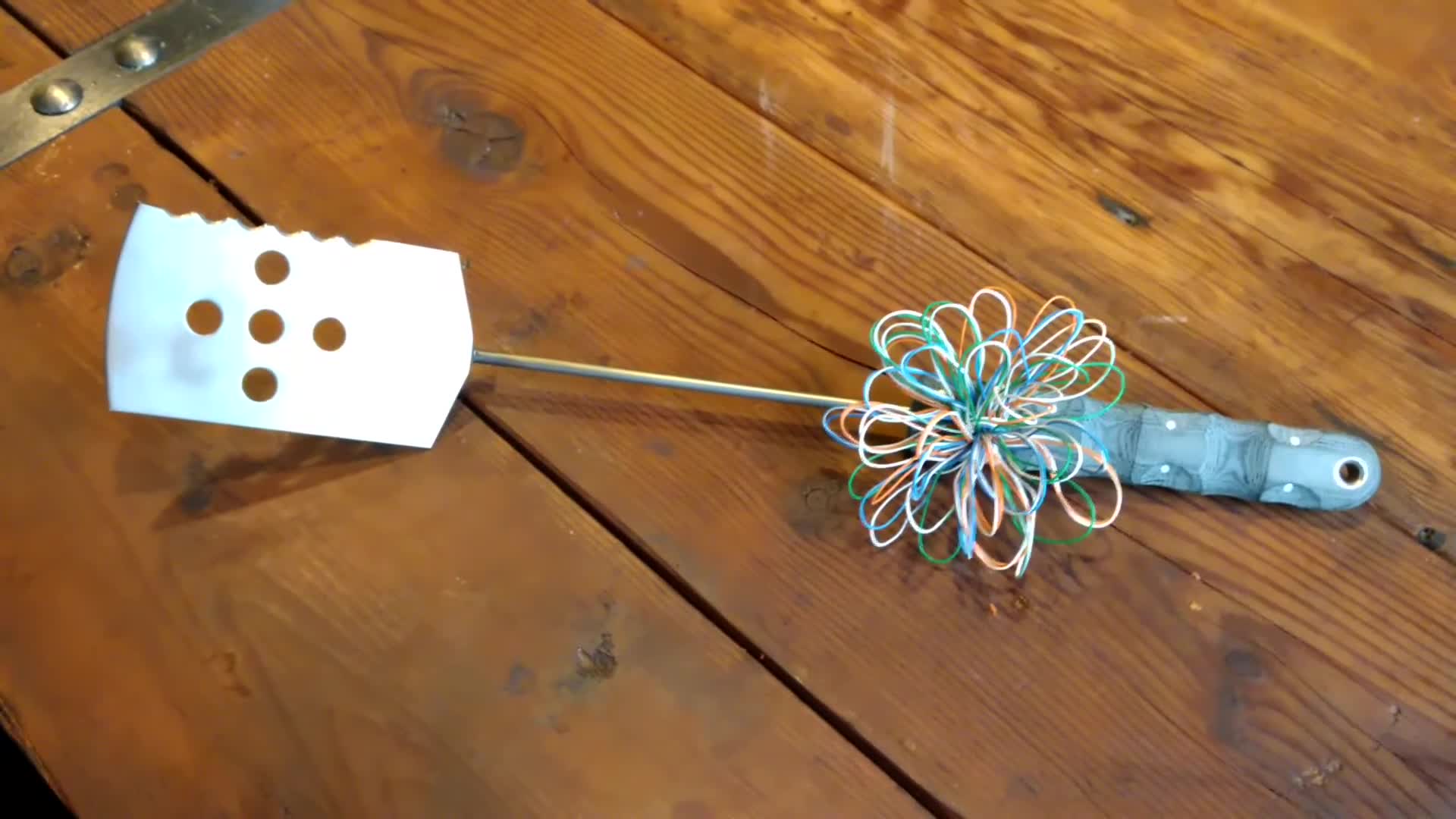Close-up of the spatula in progress