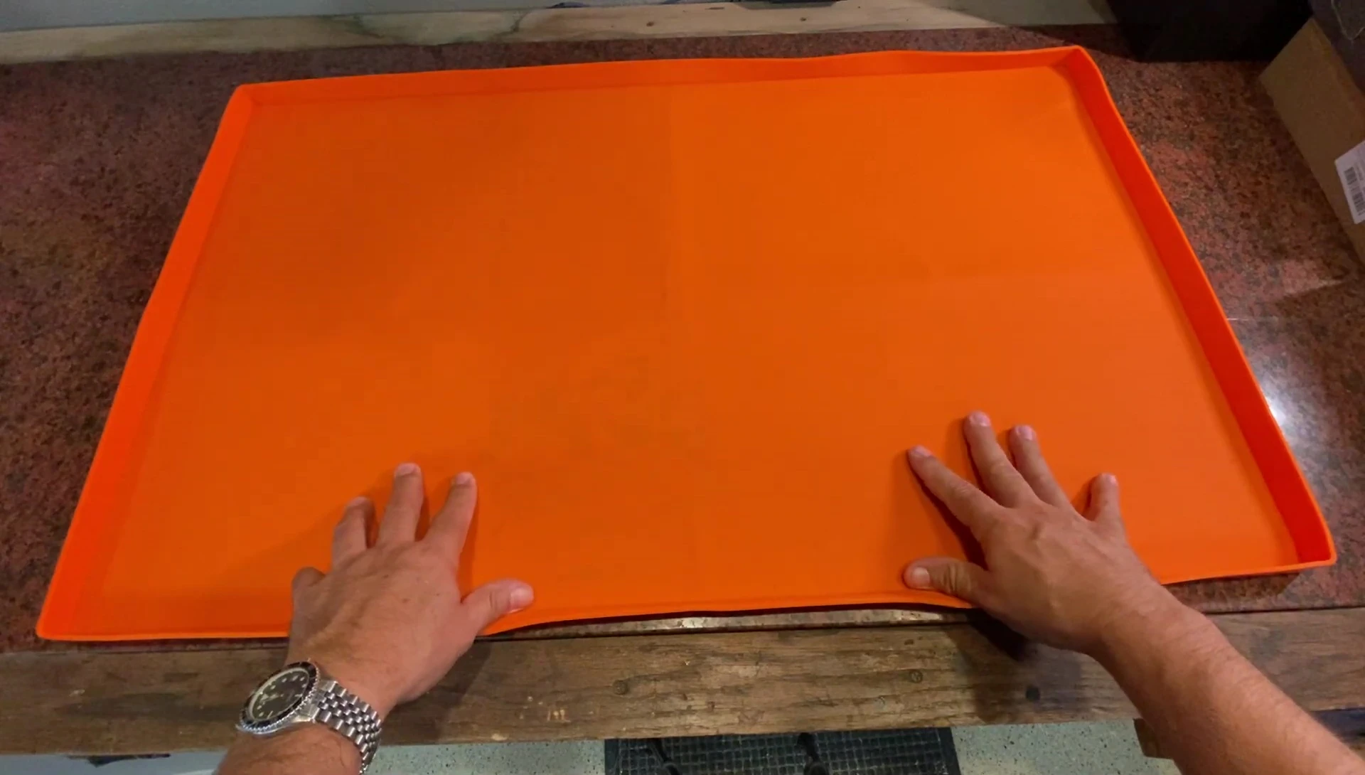 Shot showing the texture and material of the silicone mat.