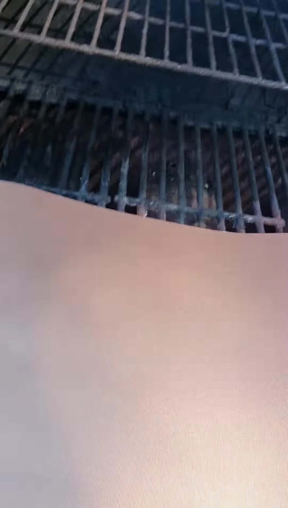 Unboxing and close-up of the Gotham Copper Infused Grill Mat.