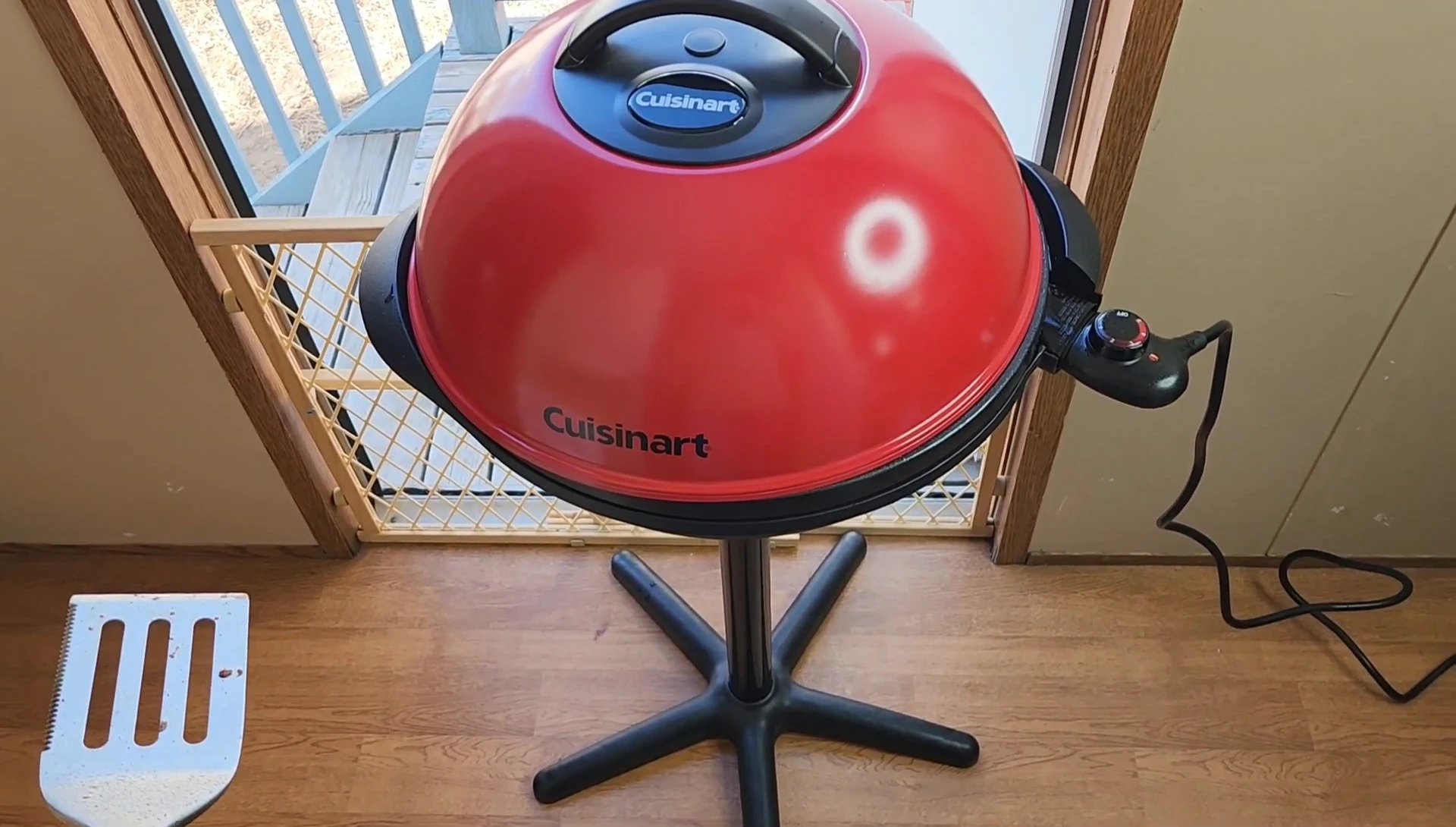 Final shot of the reviewer with the grill.