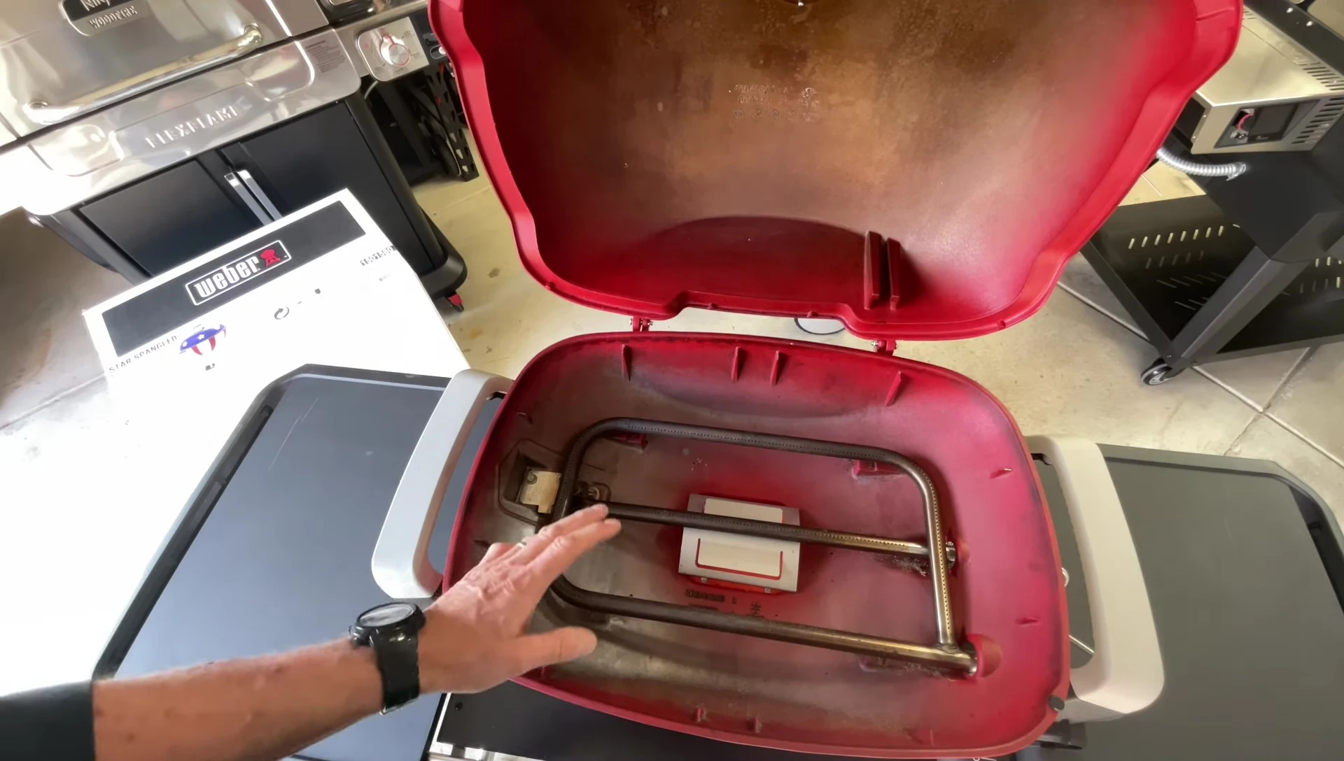 The non-removable gas burner