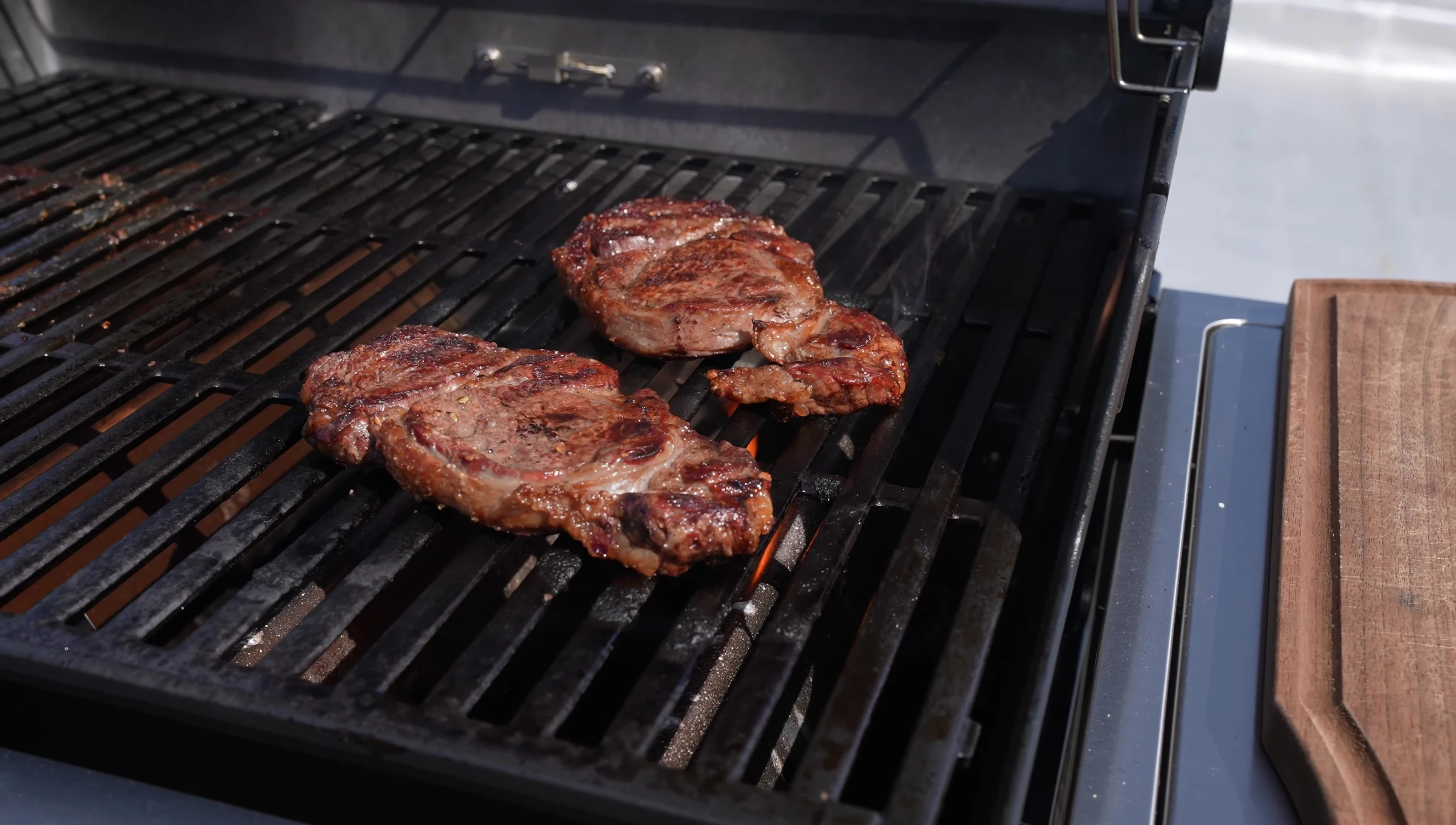 Cleaning the grill grates