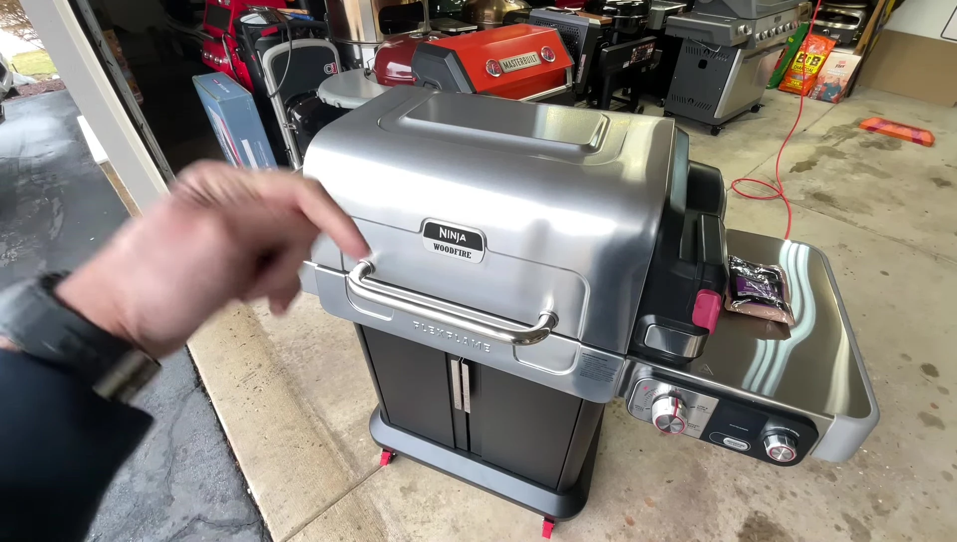 Grilling process using the Woodfire technology