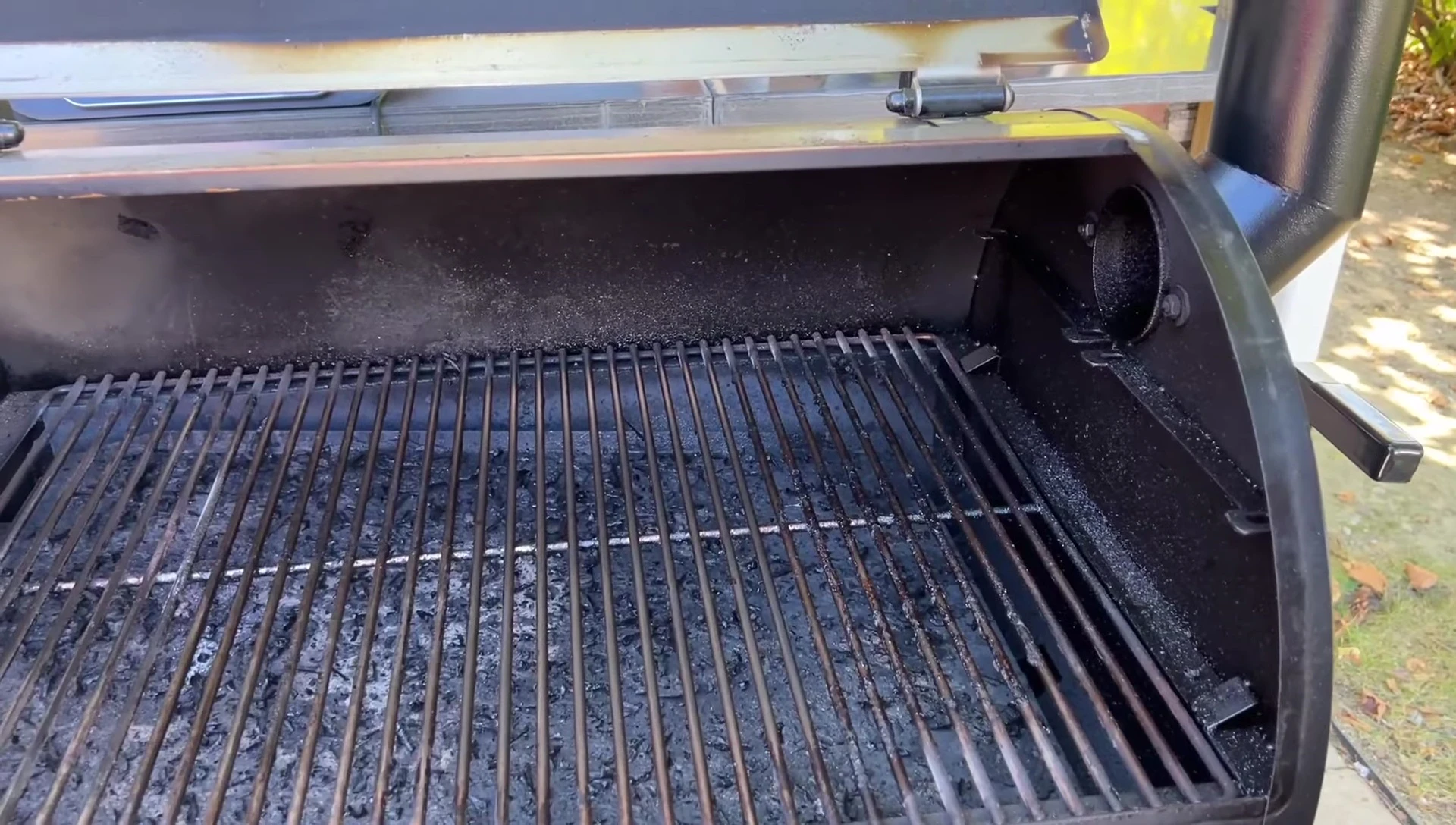 Scrub It cleaning a cold grill