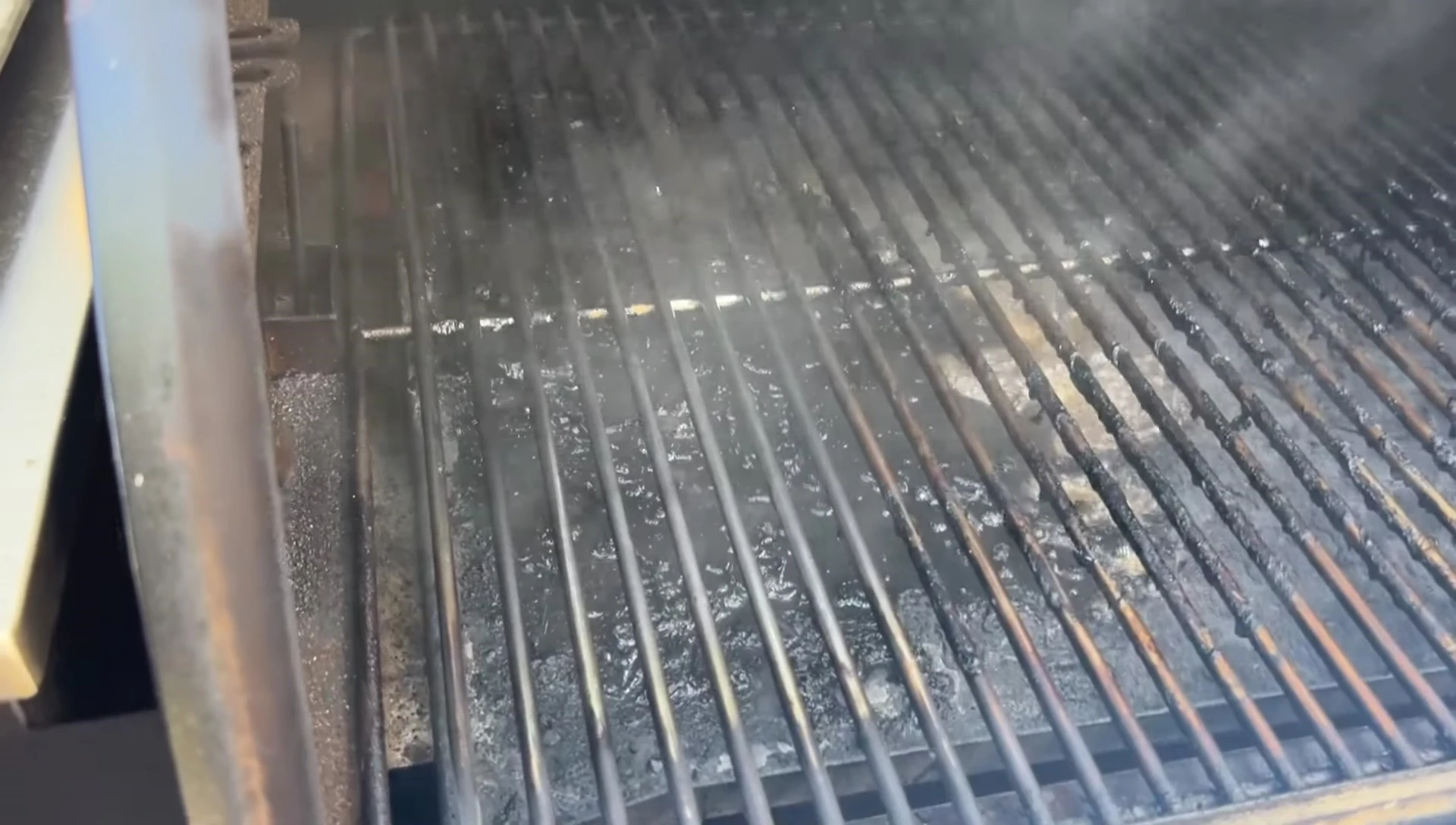 Grill Rescue brush cleaning results.