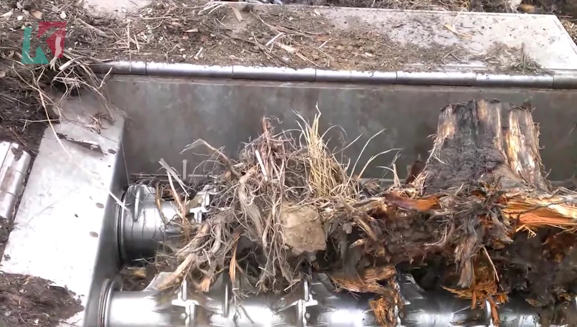 Close-up view of the rotor and hardened steel hammers in action.