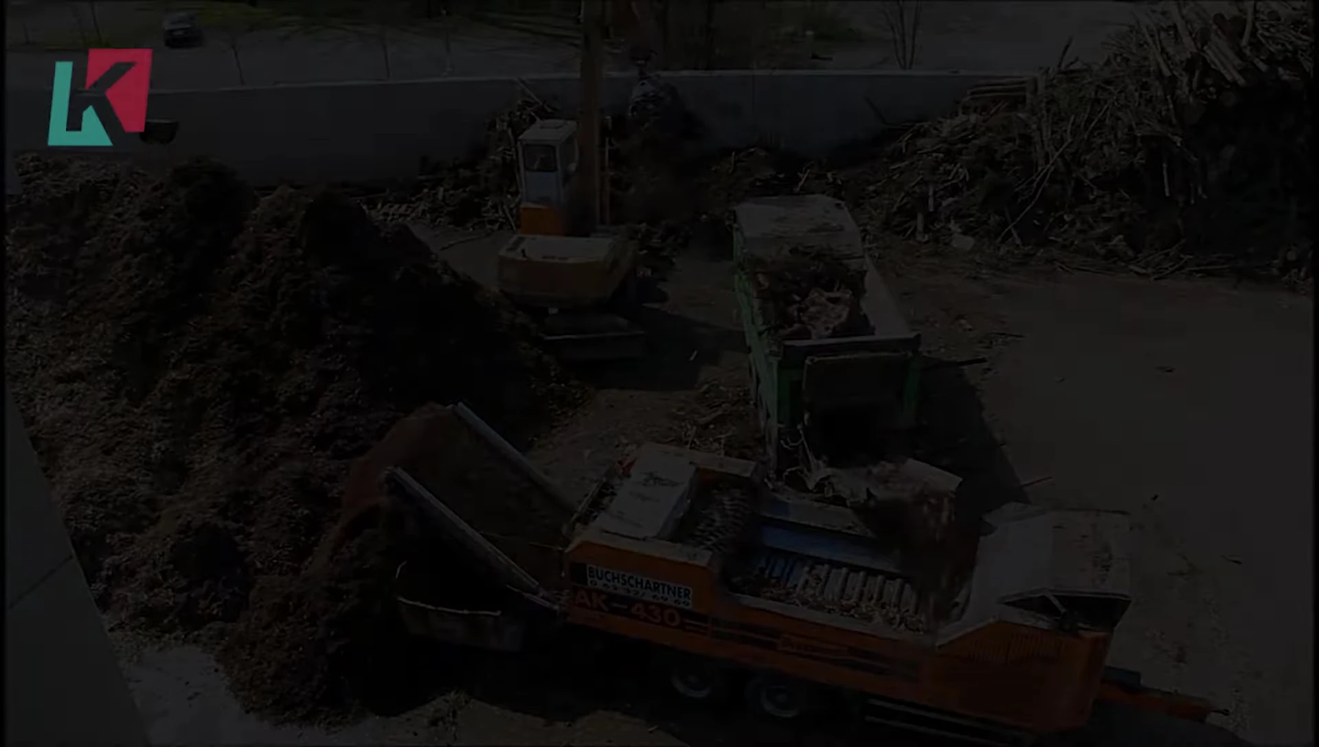 The CompTECH Chipo 510 CD whole log chipper showcasing its size and capabilities.