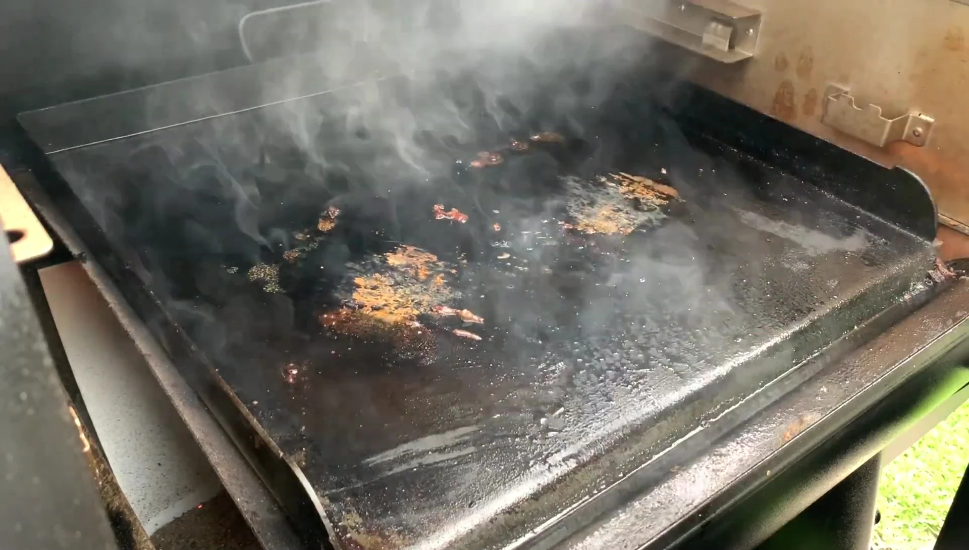 Finished smash burgers ready to eat
