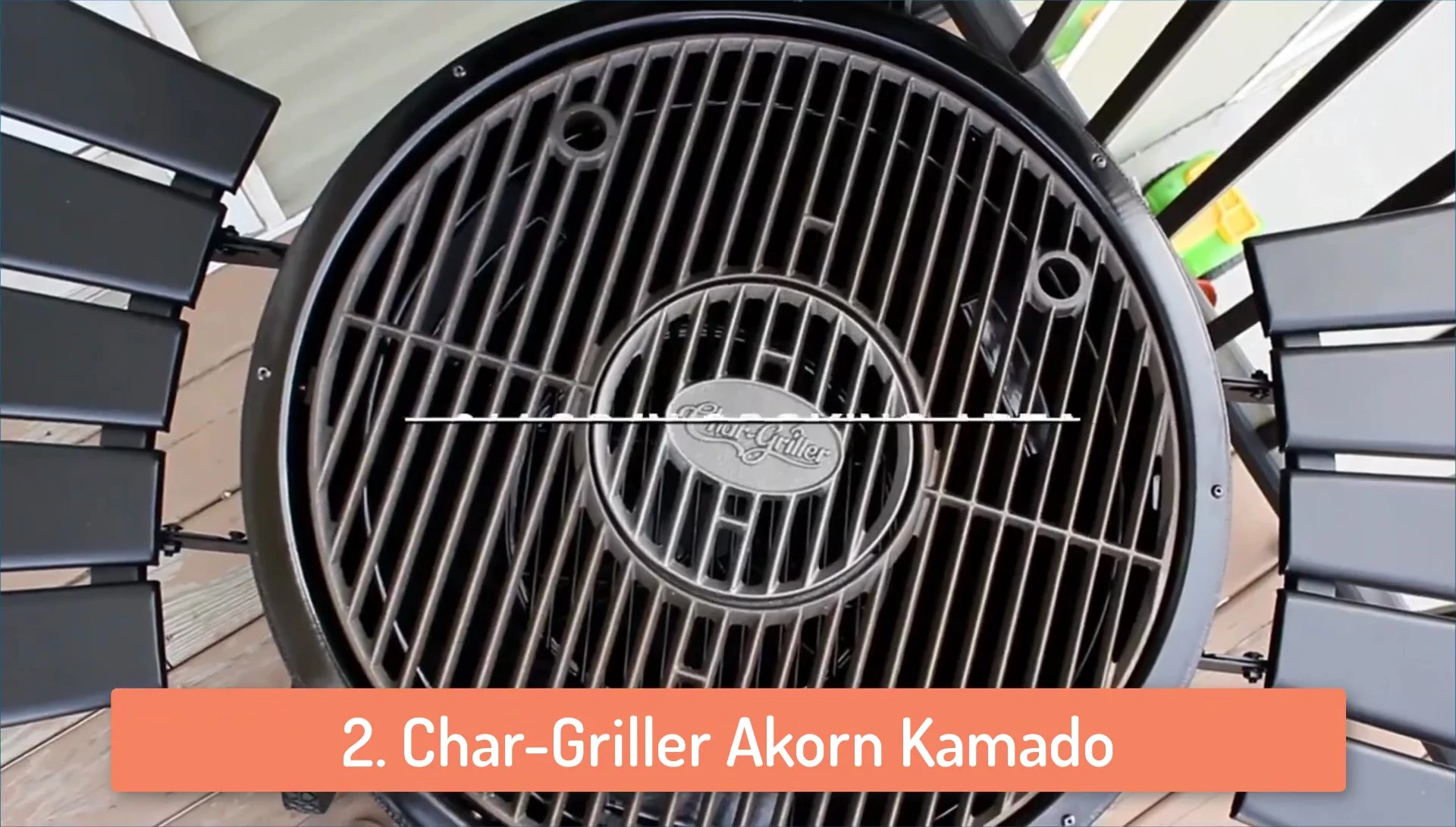 Highlighting the Akorn Kamado's design for heat retention.